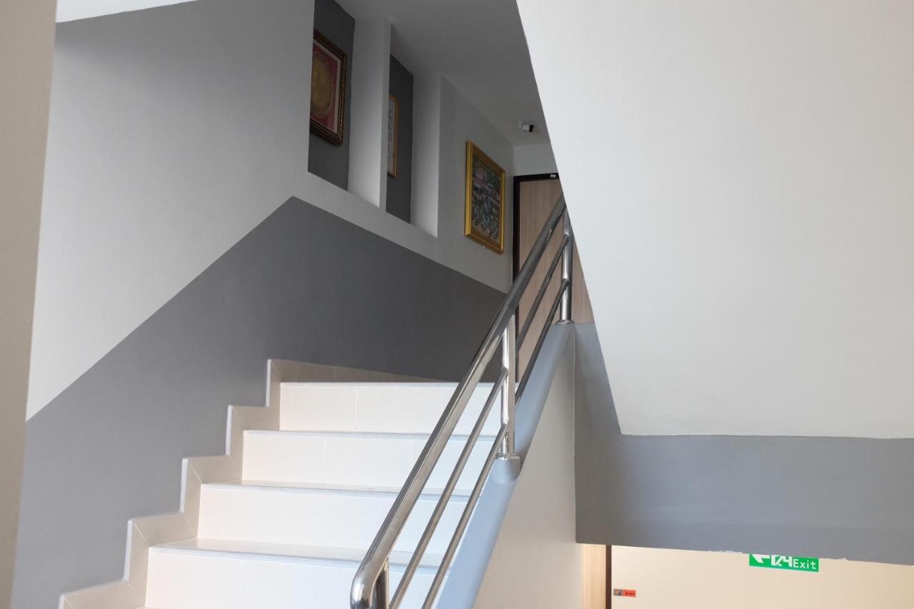 Wj Residence At Suvarnaphumi بانكوك المظهر الخارجي الصورة